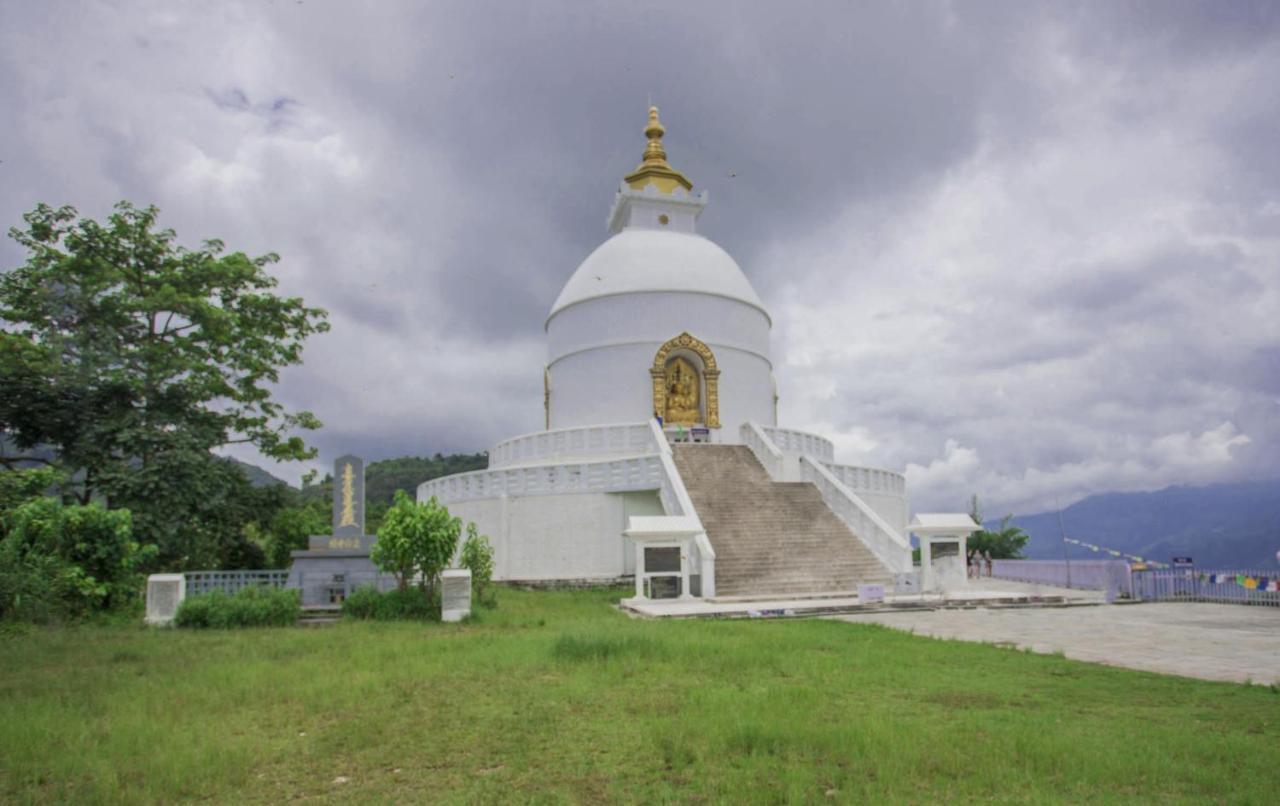 Oyo 254 White House In Hotel Pokhara Exterior foto