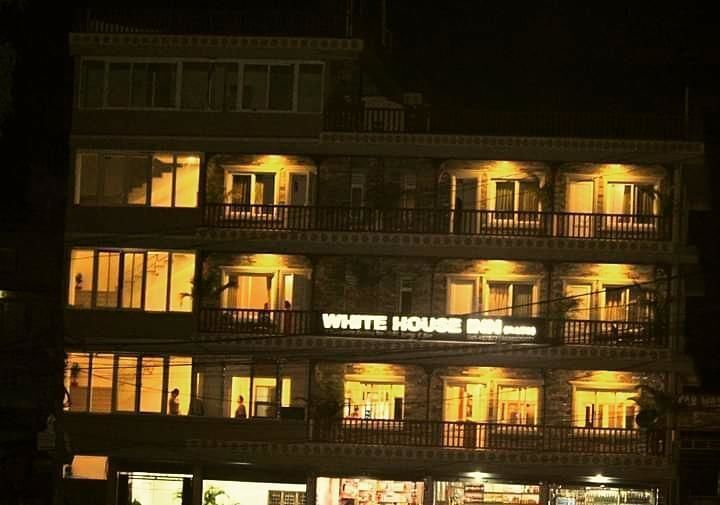 Oyo 254 White House In Hotel Pokhara Exterior foto